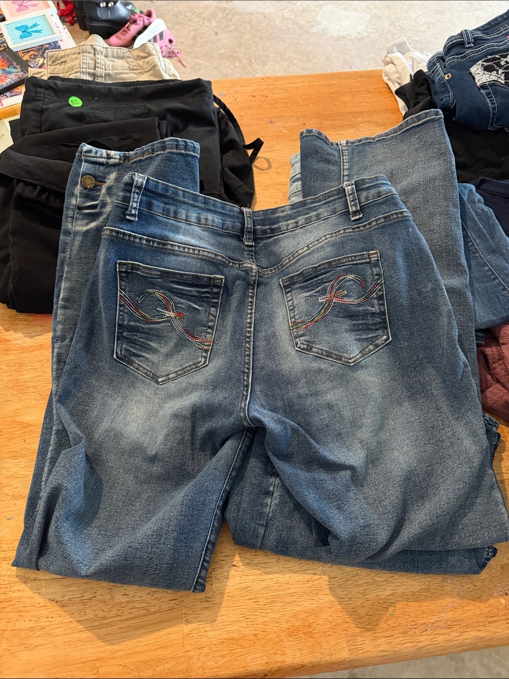 Embroidered Back Pocket Blue Jeans